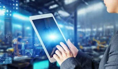 في أي التطبيقات تكون وحدات التحكم المنطقية القابلة للبرمجة (PLCs) ومحركات دانفوس أكثر فعالية؟